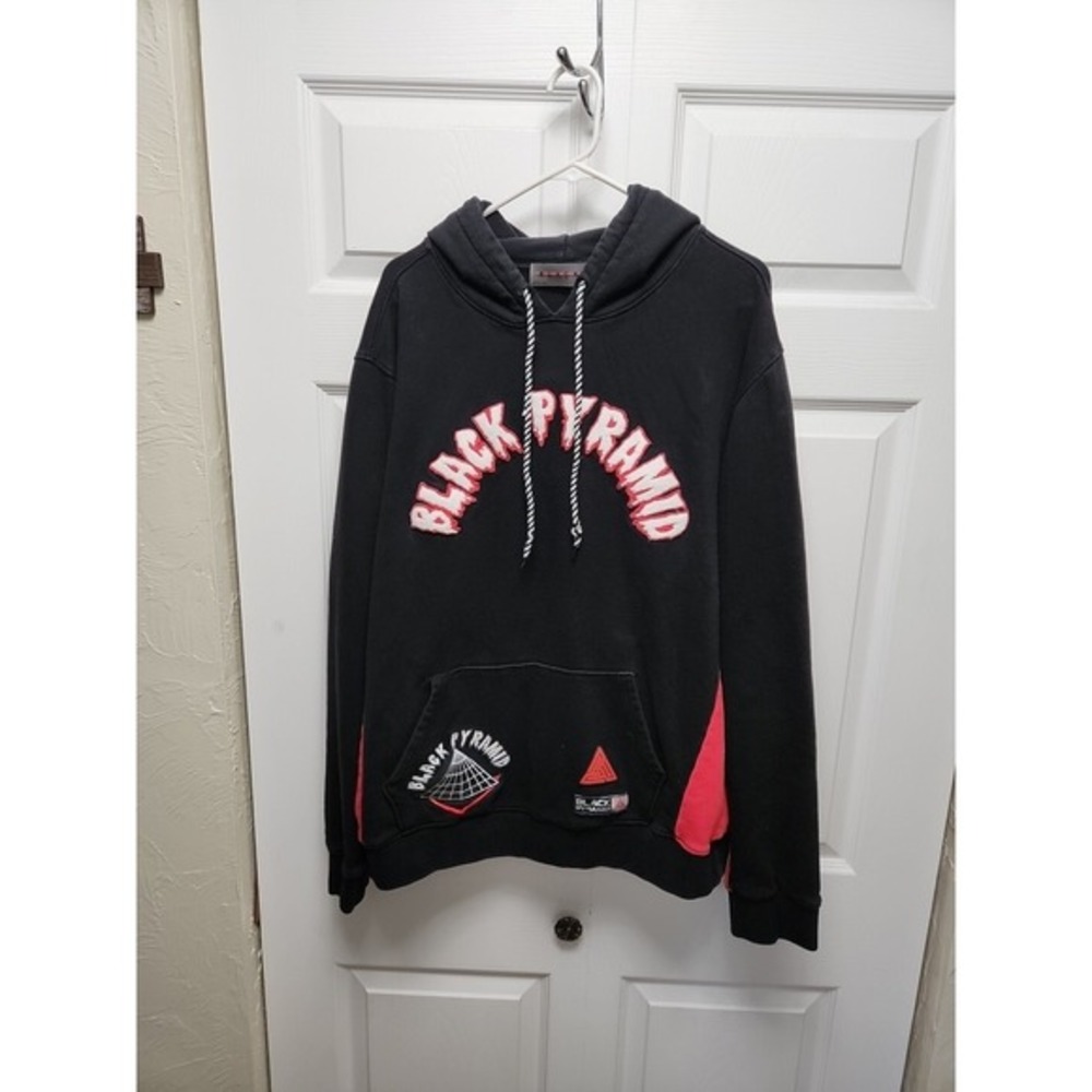 Black‎ Pyramid Pullover Hoodie Black Logo Adult 2XL Long Sleeve
